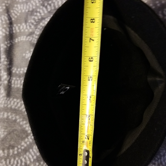 August Women Hat!!!  Measurement: 8L x 8W x 5H - Picture 6 of 7